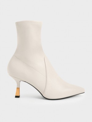 Botine Charles & Keith Kitten Heel Albi | 160FSOIBL