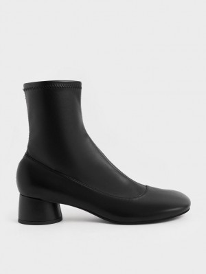Botine Charles & Keith Stitch-Trim Cylindrical Heel Negrii | 731YCNZOR