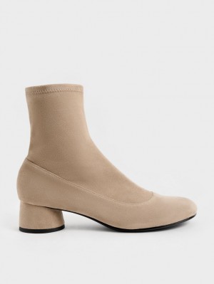 Botine Charles & Keith Textured Stitch-Trim Cylindrical Heel Bej | 834URGVMB