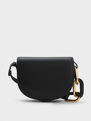 Geanta Crossbody Charles & Keith Kora Saddle Negrii | 075WSPKZN