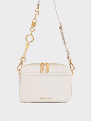Geanta De Mana Charles & Keith Lock & Key Chain Albi | 018DIAEVR