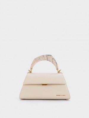 Geanta Tote Charles & Keith Marlin Acrylic Handle Trapeze Bej | 241PTLFVI
