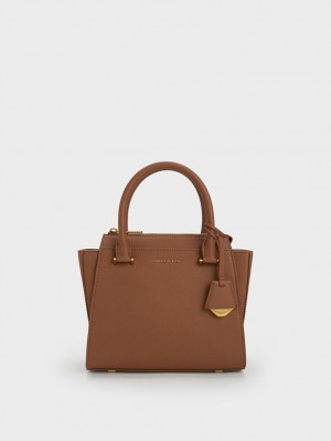 Geanta Tote Charles & Keith Trapeze Ciocolata | 820MBQAVR