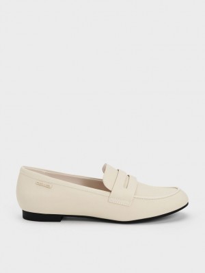 Mocasini Charles & Keith Cut-Out Almond Bombeu Penny Albi | 251SFGNOP