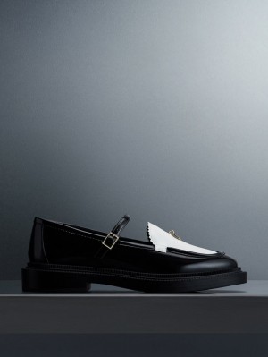 Pantofi Mary Jane Charles & Keith Circle Charm Two-Tone Negrii Albi | 314PVNCBQ