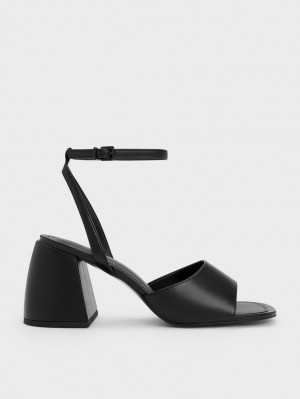 Sandale cu Toc Charles & Keith Grosolan Block Negrii | 617BDOZNE