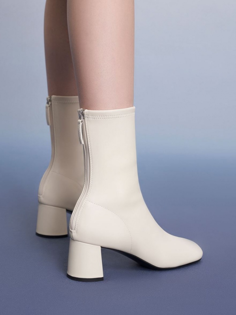 Botine Charles & Keith Round-Bombeu Zip-Up Albi | 601SHOMPY