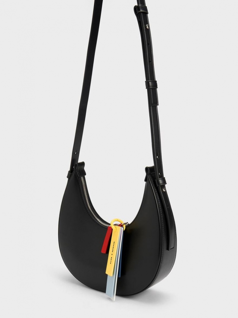 Geantă Hobo Charles & Keith Cockade Crescent Negrii | 241IYCAEH