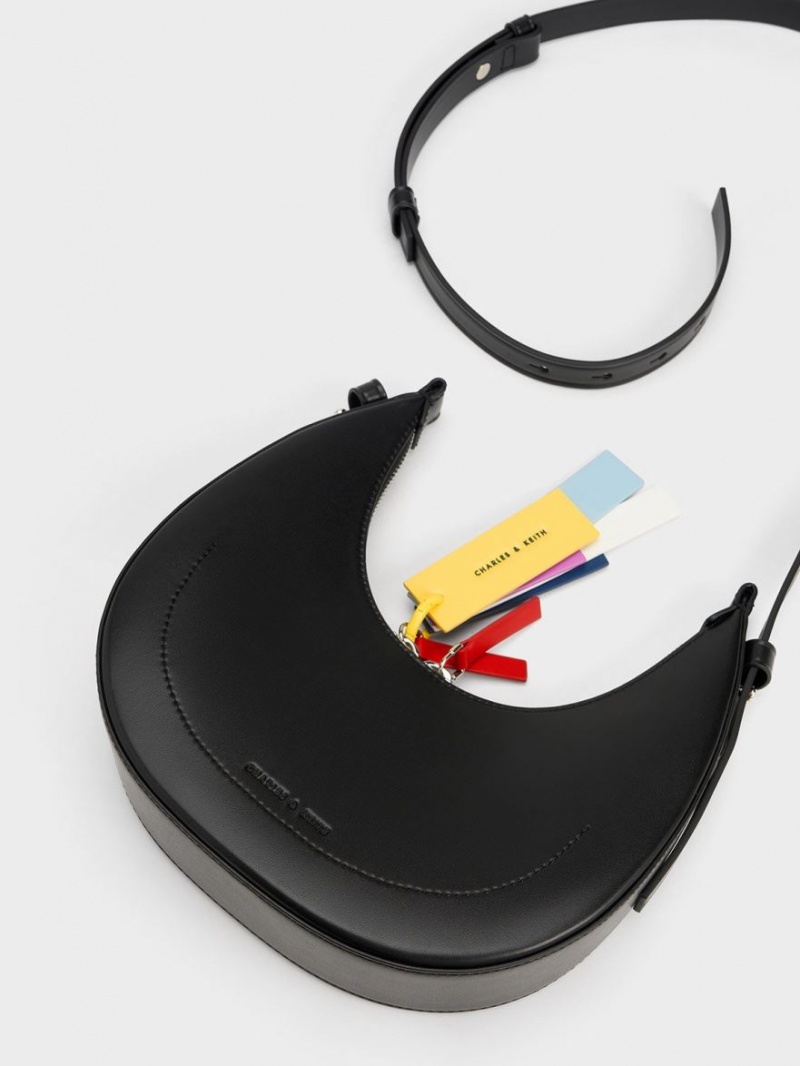 Geantă Hobo Charles & Keith Cockade Crescent Negrii | 241IYCAEH