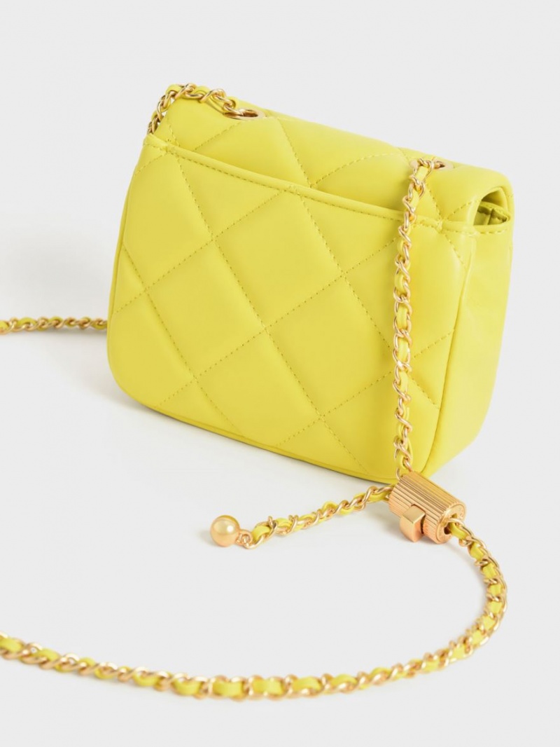 Geanta Clutch Charles & Keith Braided Chain-Handle Matlasat Evening Galbeni | 280SVKJOL