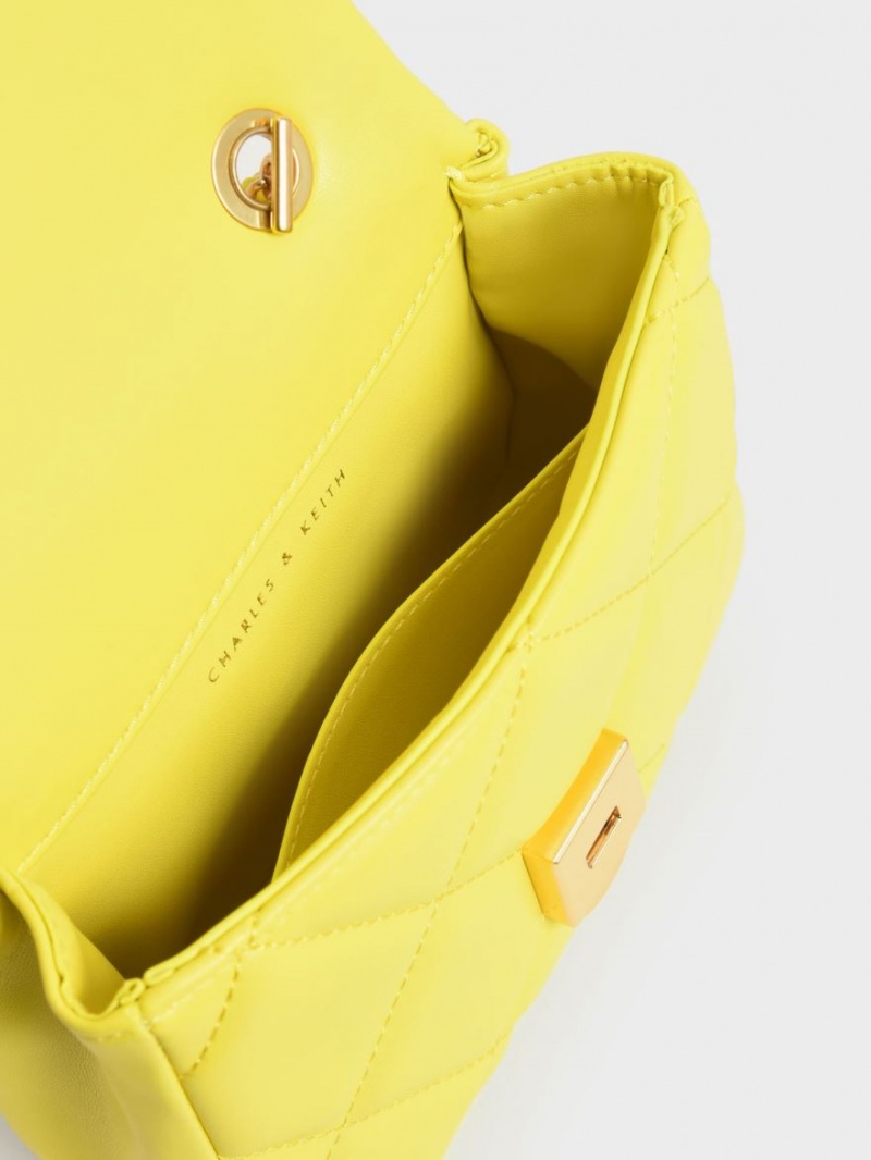 Geanta Clutch Charles & Keith Braided Chain-Handle Matlasat Evening Galbeni | 280SVKJOL