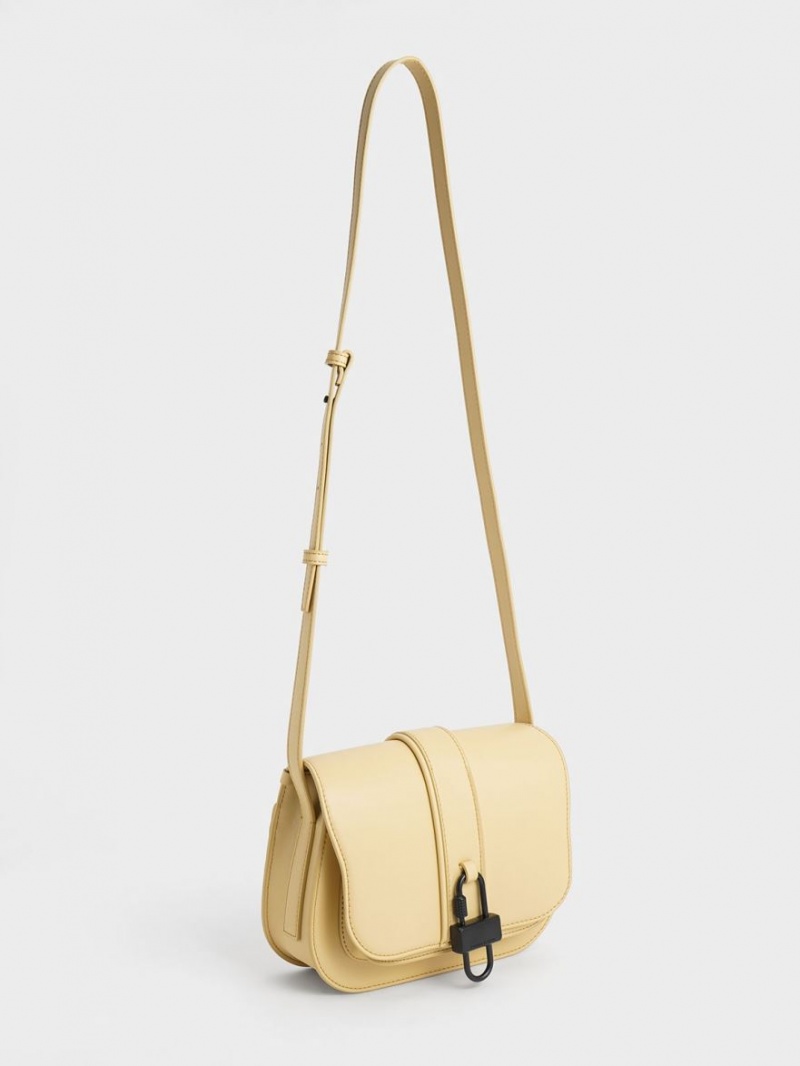 Geanta Crossbody Charles & Keith Balta Padlock Bej | 152PBNLVE