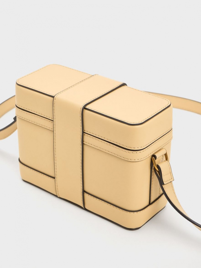 Geanta Crossbody Charles & Keith Bronte Boxy Bej | 947IZWFYS
