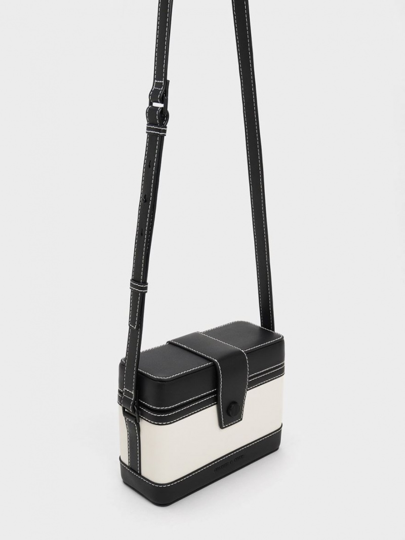 Geanta Crossbody Charles & Keith Bronte Contrast-Trim Boxy Negrii Albi | 218KCPRLG