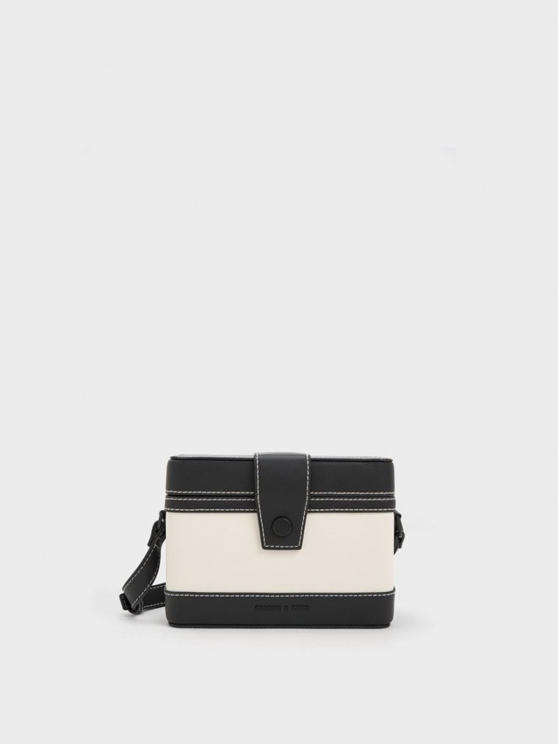 Geanta Crossbody Charles & Keith Bronte Contrast-Trim Boxy Negrii Albi | 218KCPRLG