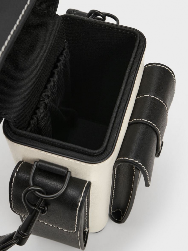 Geanta Crossbody Charles & Keith Bronte Multi-Pocket Negrii Albi | 231PXMRAU