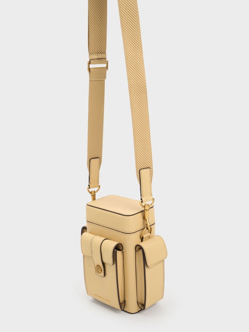 Geanta Crossbody Charles & Keith Bronte Multi-Pocket Bej | 672PVHUCR