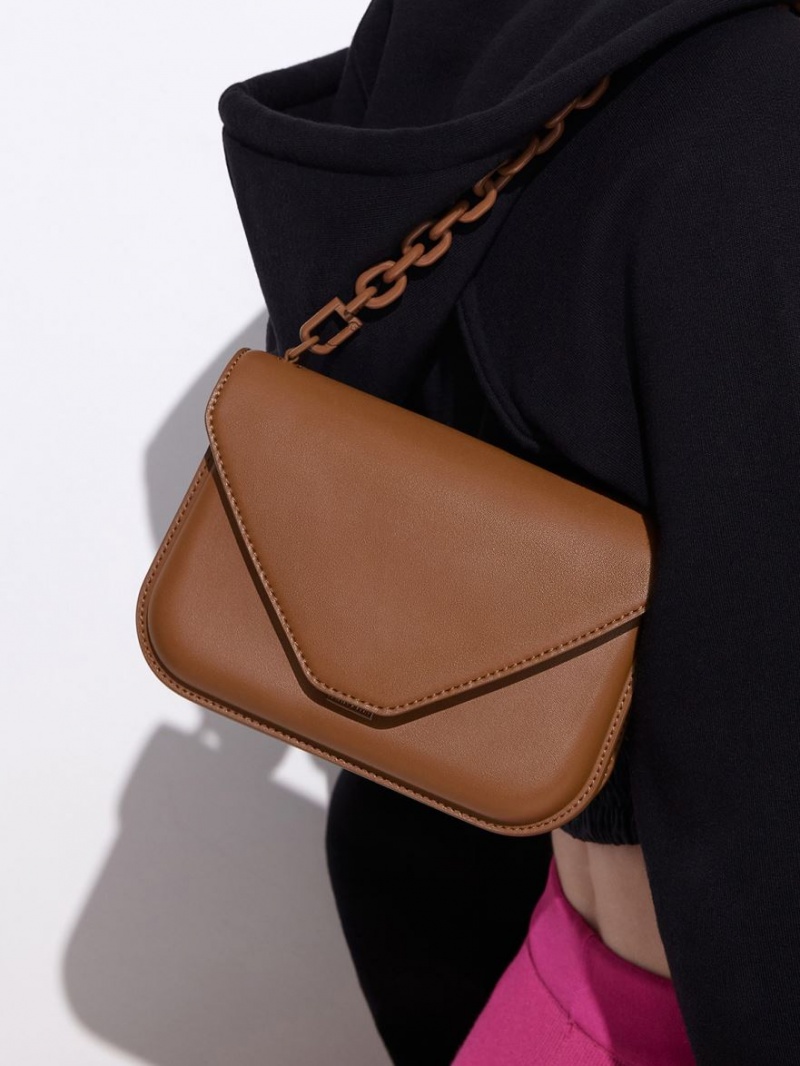 Geanta Crossbody Charles & Keith Camelia Envelope Ciocolata | 294VQKOUB