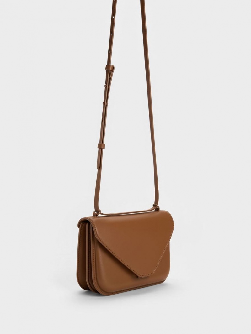Geanta Crossbody Charles & Keith Camelia Envelope Ciocolata | 294VQKOUB
