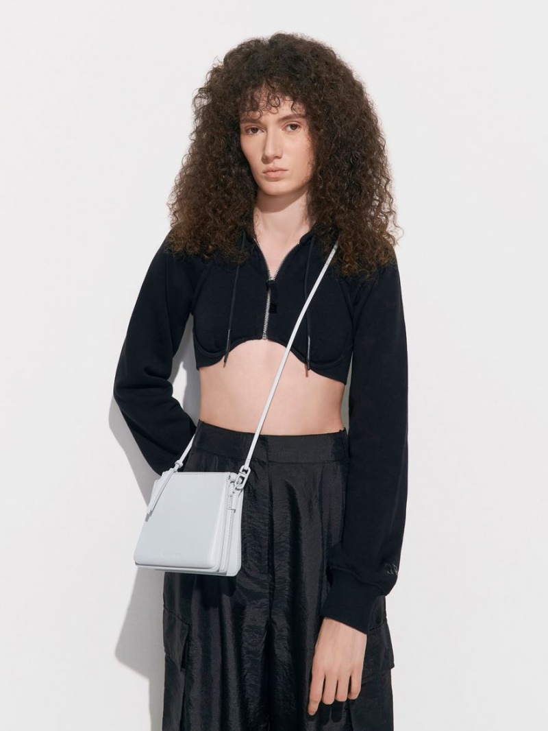 Geanta Crossbody Charles & Keith Camelia Trapeze Gri Deschis | 675MSNQZR