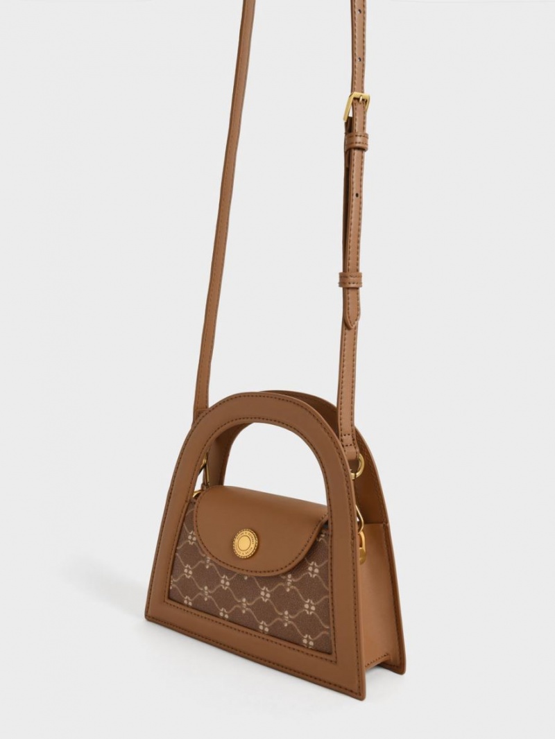 Geanta Crossbody Charles & Keith Este Printed Trapeze Ciocolata | 245VNBRMX