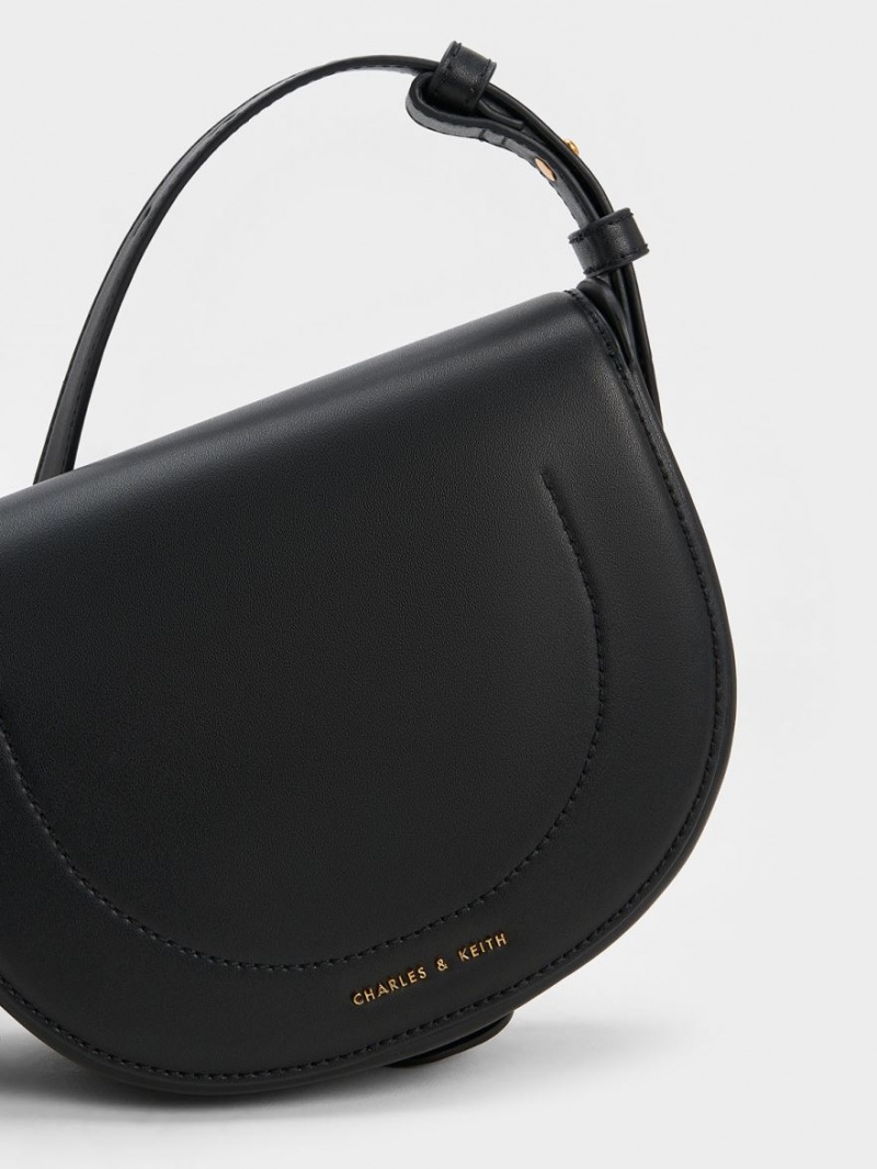 Geanta Crossbody Charles & Keith Kora Saddle Negrii | 075WSPKZN
