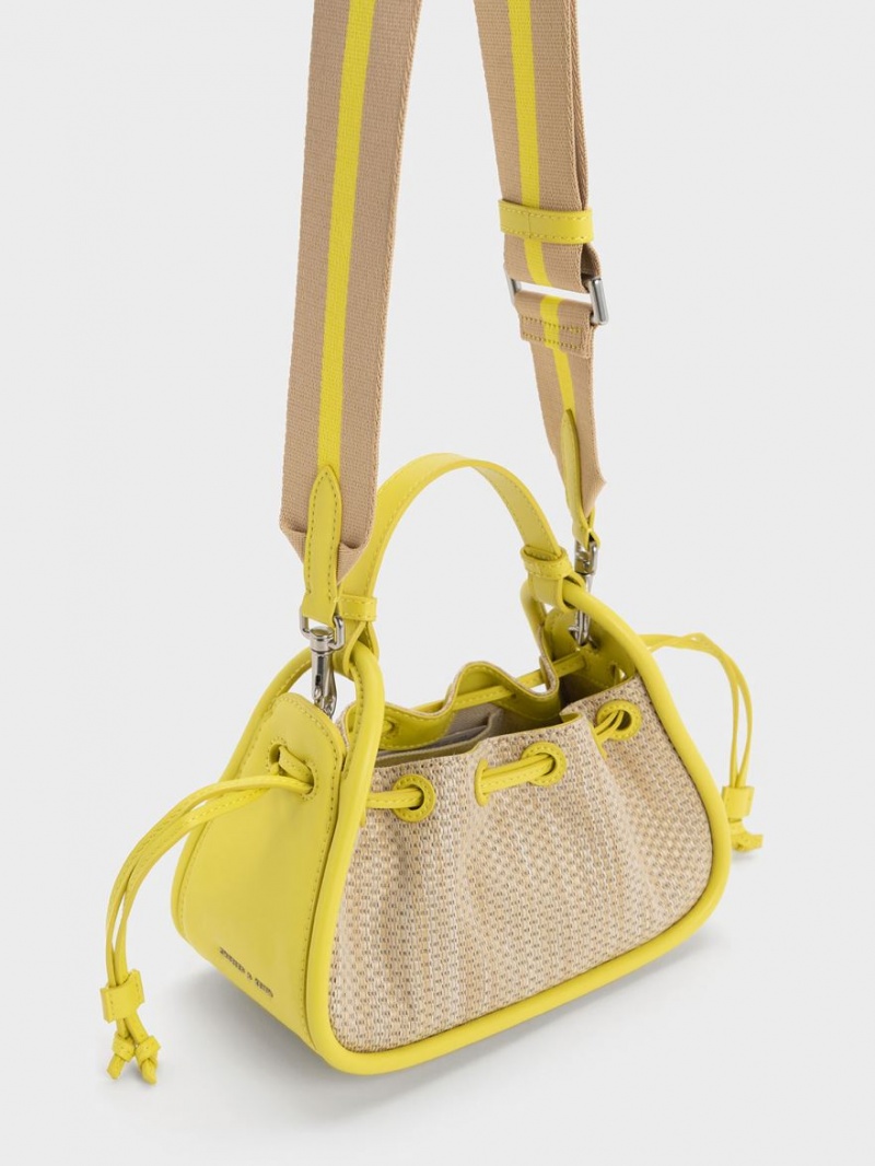 Geanta De Mana Charles & Keith Ashby Raffia Curved Galbeni | 817PIMXVQ