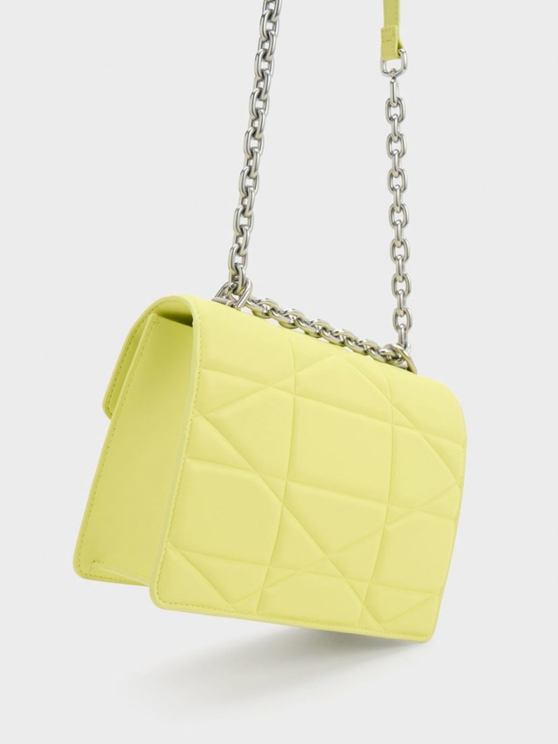 Geanta De Mana Charles & Keith Blanche Chevron Chain Galbeni | 321TRKPZL