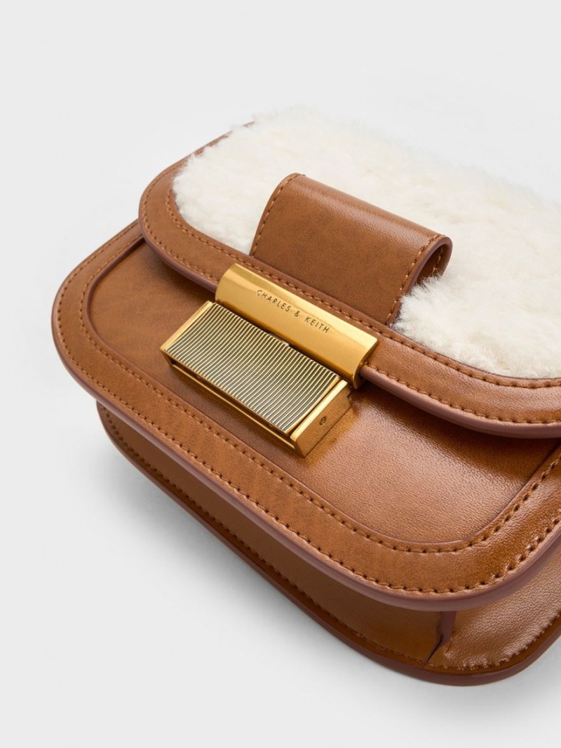 Geanta De Umar Charles & Keith Charlot Furry Chain Curea Maro | 790ZMRYXO