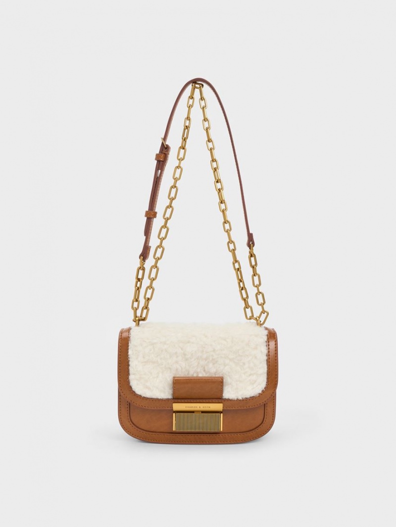 Geanta De Umar Charles & Keith Charlot Furry Chain Curea Maro | 790ZMRYXO
