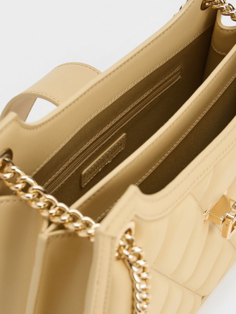 Geanta De Umar Charles & Keith Cressida Matlasat Trapeze Chain Bej | 375SMZHTC