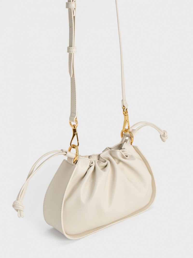 Geanta De Umar Charles & Keith Ruched Chain Handle Drawstring Albi | 918SQTWYM