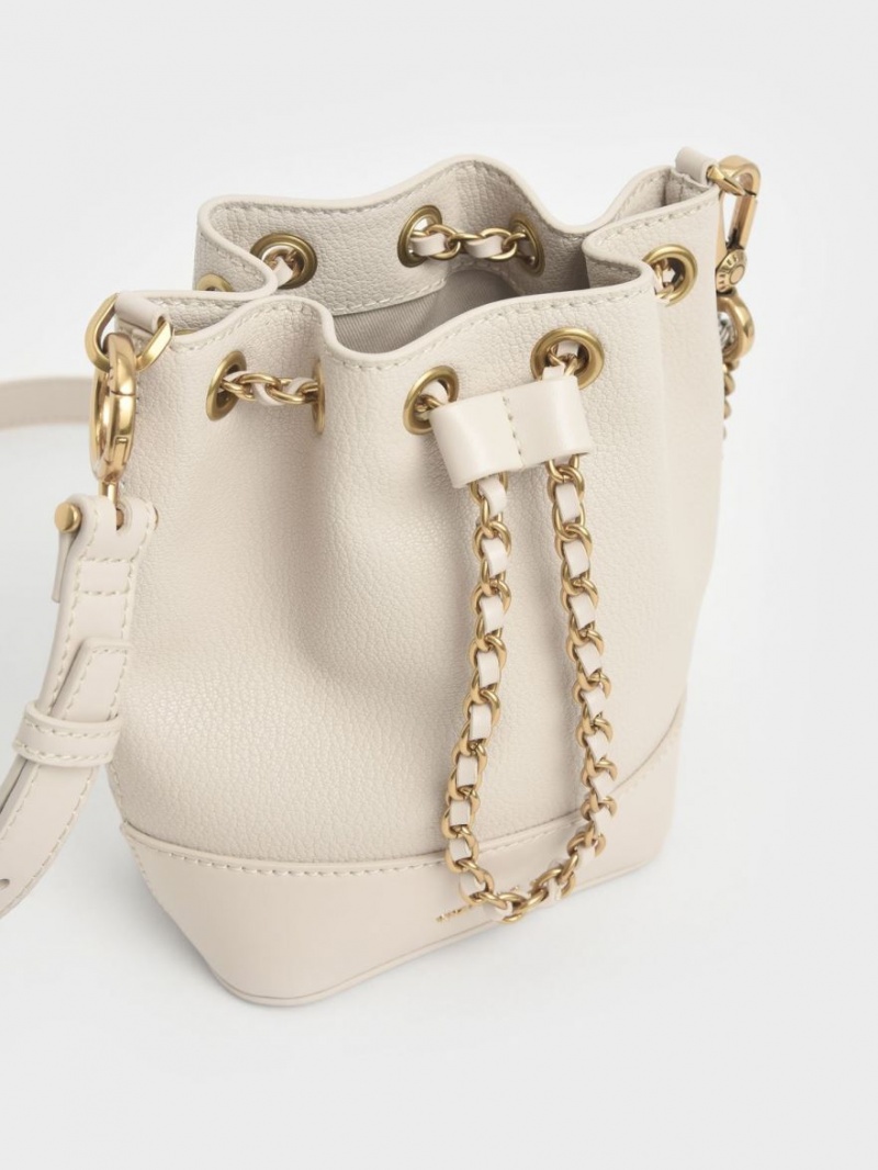 Geanta Galeata Charles & Keith Dancer Grosolan Chain Albi | 209KIRXNG