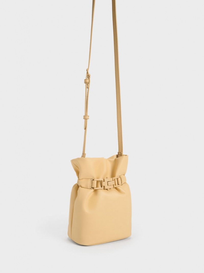 Geanta Galeata Charles & Keith Dua Bej | 231PLYWQB