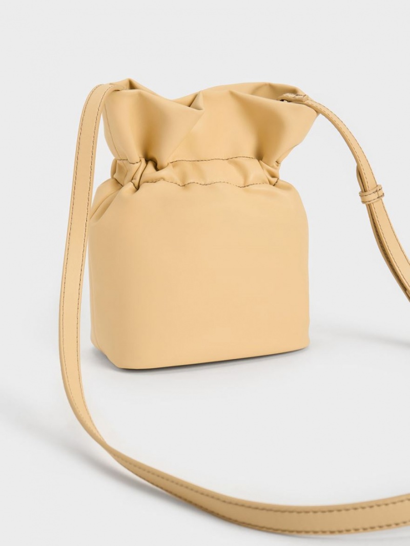 Geanta Galeata Charles & Keith Dua Bej | 231PLYWQB