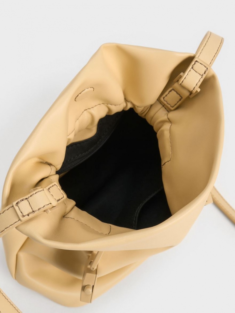 Geanta Galeata Charles & Keith Dua Bej | 231PLYWQB