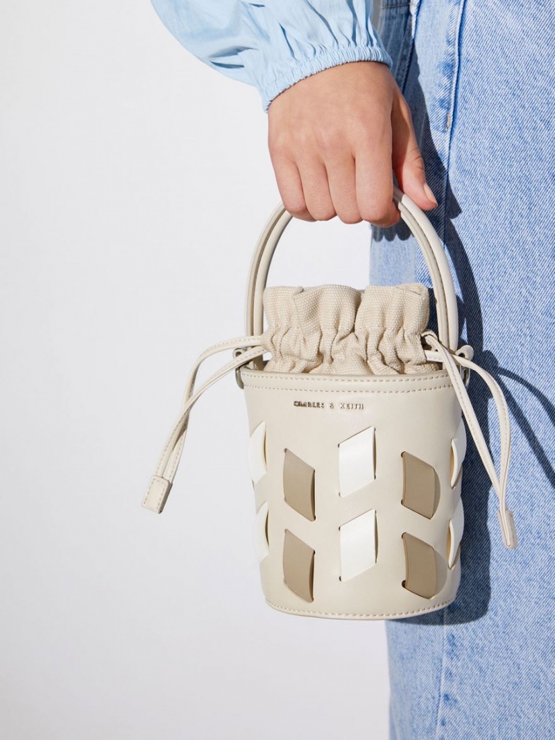 Geanta Galeata Charles & Keith Panza Panelled Bej | 069VBMYGS