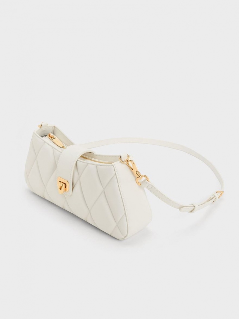 Geanta Tote Charles & Keith Arwen Matlasat Grosolan Chain Albi | 678XHODTS