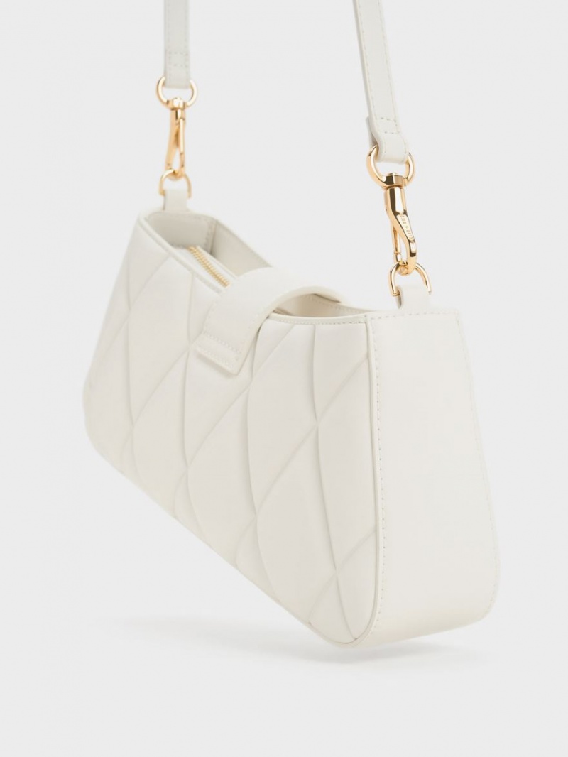 Geanta Tote Charles & Keith Arwen Matlasat Grosolan Chain Albi | 678XHODTS
