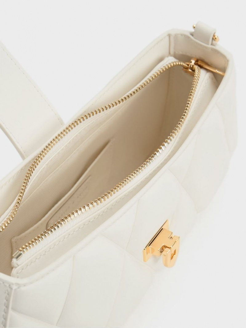 Geanta Tote Charles & Keith Arwen Matlasat Grosolan Chain Albi | 678XHODTS