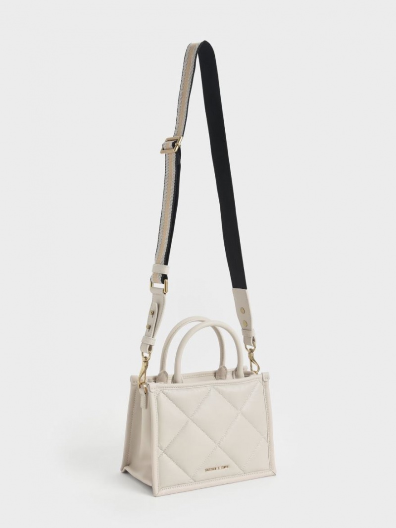Geanta Tote Charles & Keith Celia Matlasat Albi | 207SPUQTY