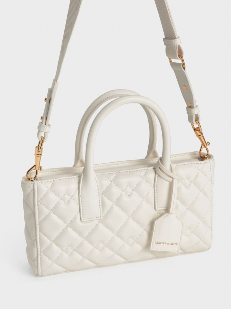Geanta Tote Charles & Keith Nezu Matlasat Albi | 490BHITPN