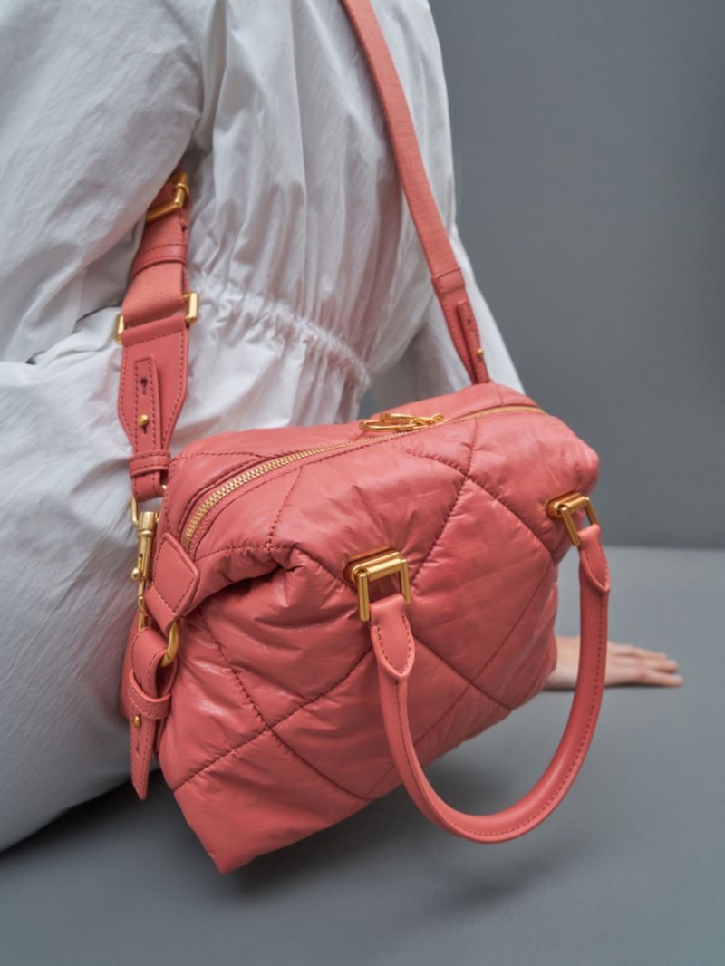 Geanta Tote Charles & Keith Paffuto Matlasat Corai | 920JHWINC