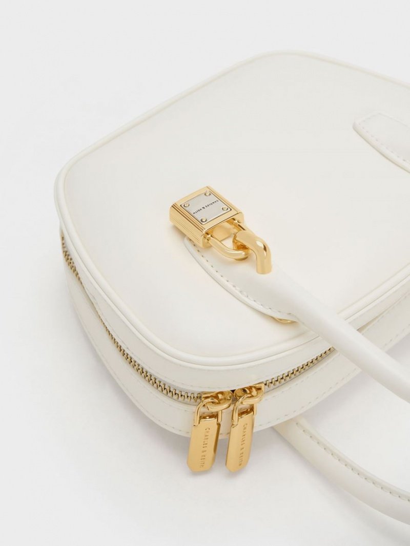 Geanta Tote Charles & Keith Suki Padlock Albi | 149TPLEZC