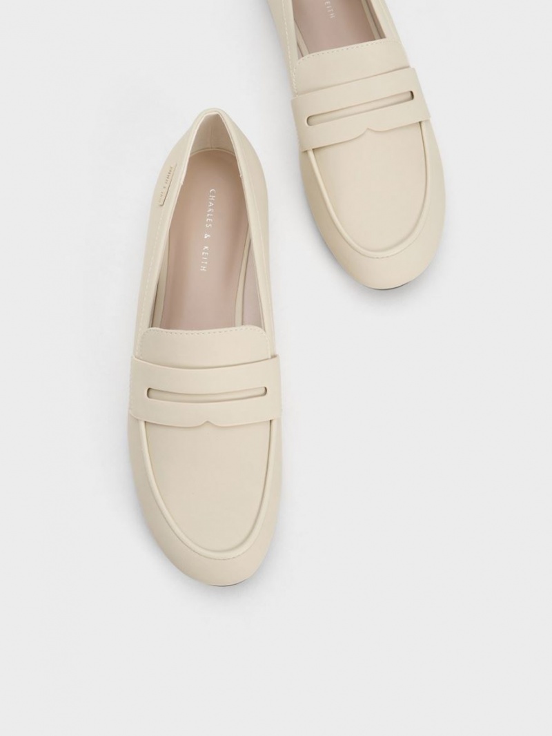 Mocasini Charles & Keith Cut-Out Almond Bombeu Penny Albi | 251SFGNOP