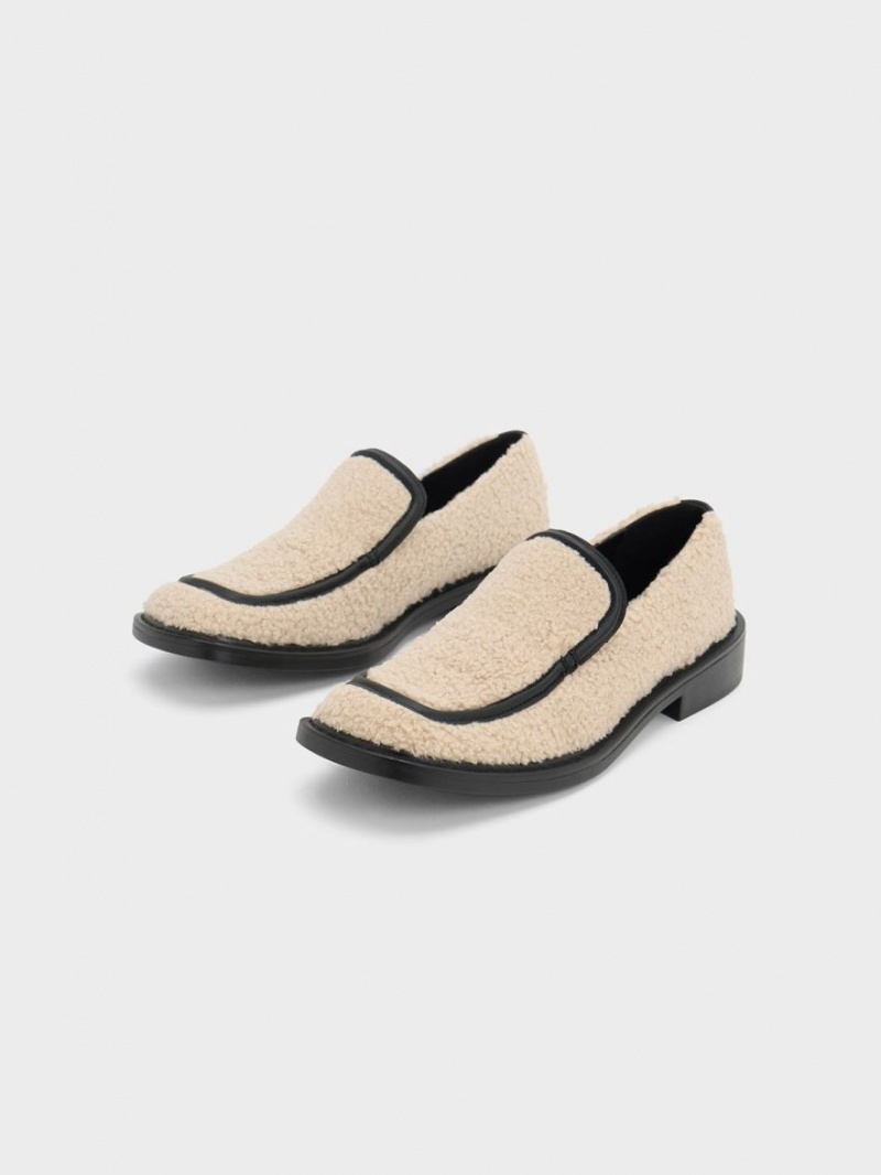 Mocasini Charles & Keith Rosalie Furry Piele Bej | 429ECUFPH