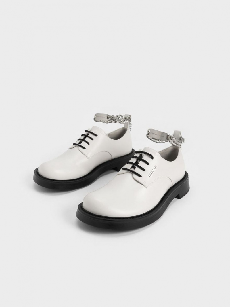Pantofi Derby Charles & Keith Grosolan Chain Albi | 206UHVSOR