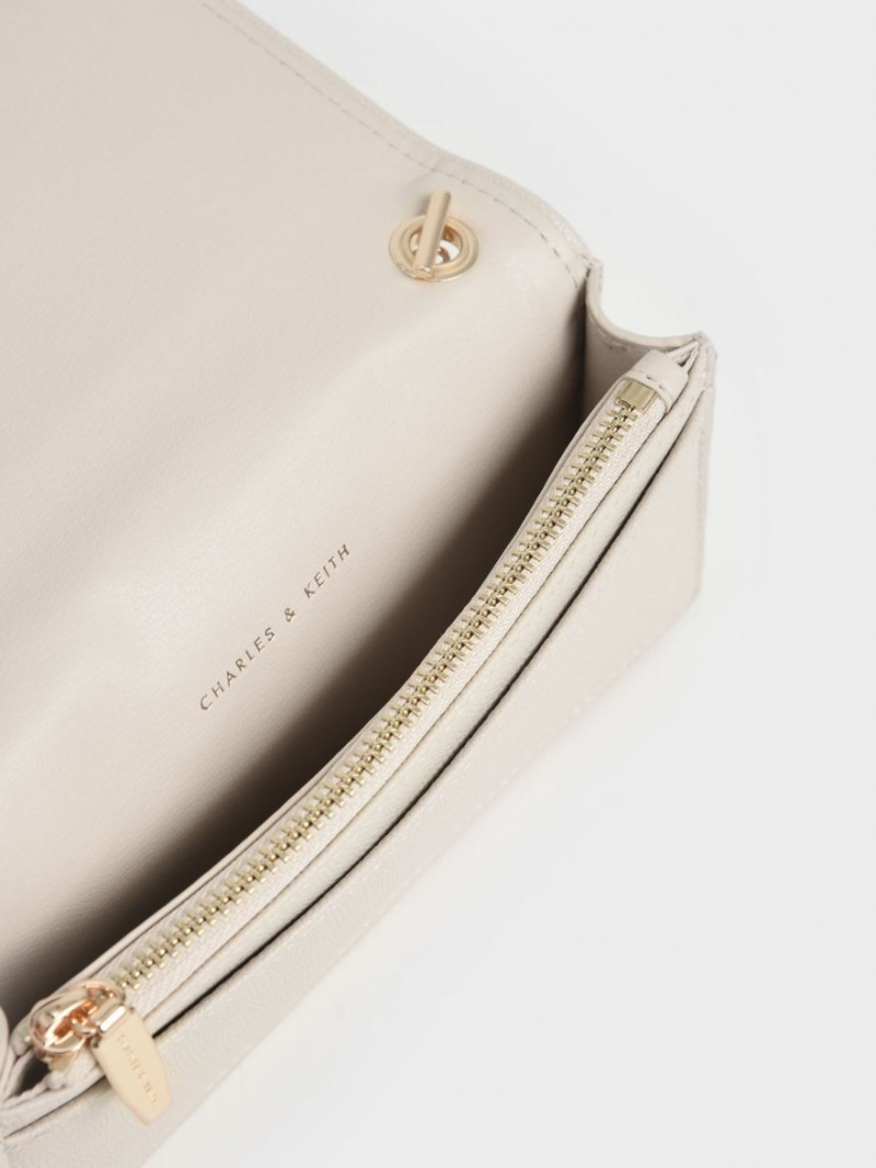 Pouches Charles & Keith Matlasat Albi | 150FJOGUM