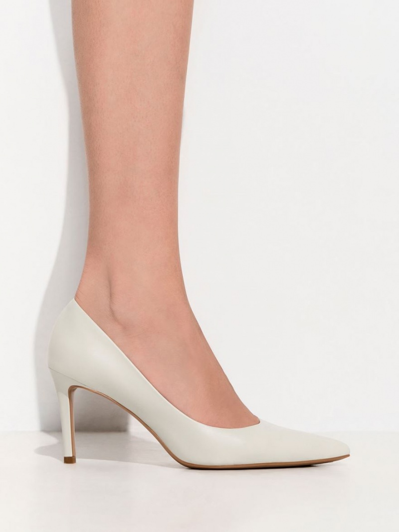 Pumps Charles & Keith Emmy Pointed-Bombeu Albi | 389LKDJFW