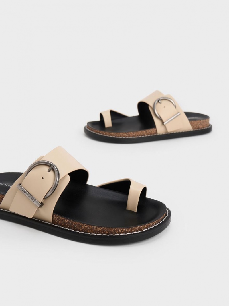 Sandale Plate Charles & Keith Metallic Cu Catarama Bombeu-Ring Bej | 187FKCMXZ